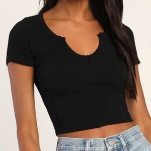 Lulu’s Black Crop Top Baby Tee - XS